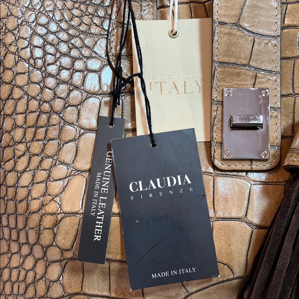 NWT Claudia Firenze Croc Embossed Leather two way carry satchel, crossbody, tote - Picture 5 of 17